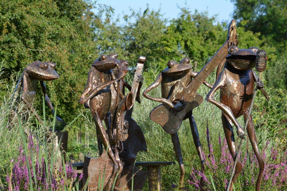 Gardens - Newton House - Newton Surmaville